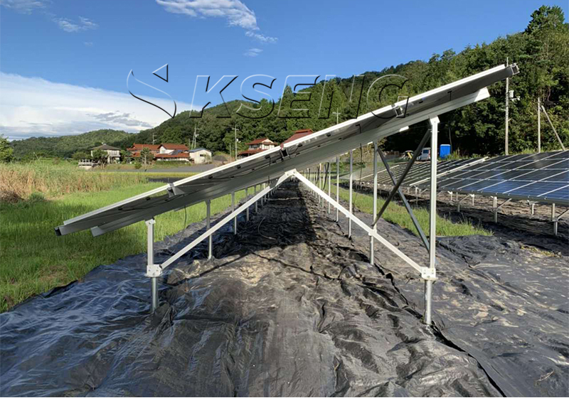 ground solar mounting system système de montage solaire au sol