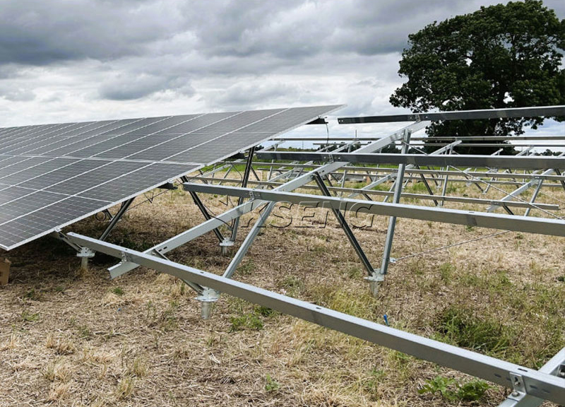 syst&egrave;me de montage solaire au sol