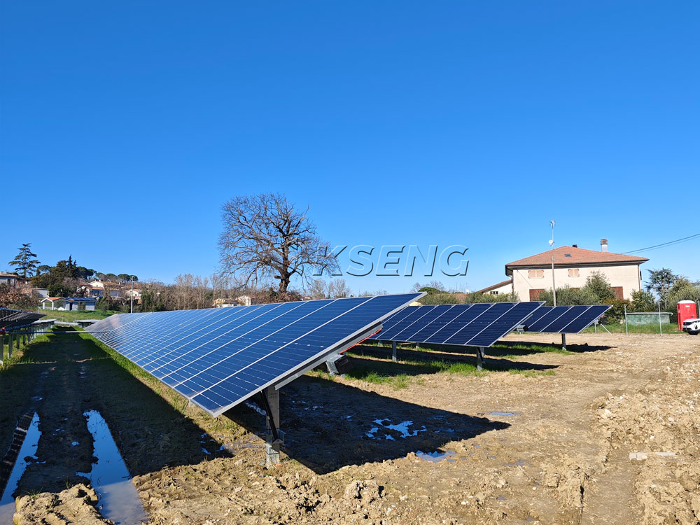 Projet de syst&egrave;me de suivi solaire &agrave; axe unique de 11 MW en Italie