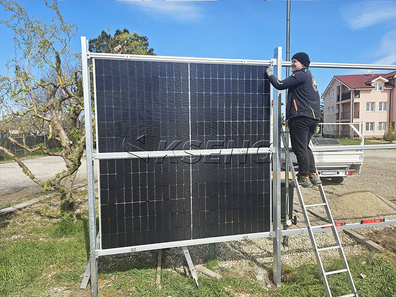 Syst&egrave;me de montage vertical au sol en acier et aluminium galvanis&eacute; &agrave; chaud