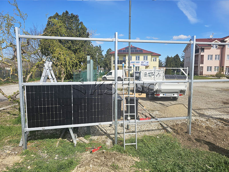 Syst&egrave;me de cl&ocirc;ture solaire