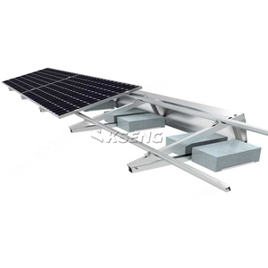 Montage solaire &agrave; ballast triangulaire sur toit plat