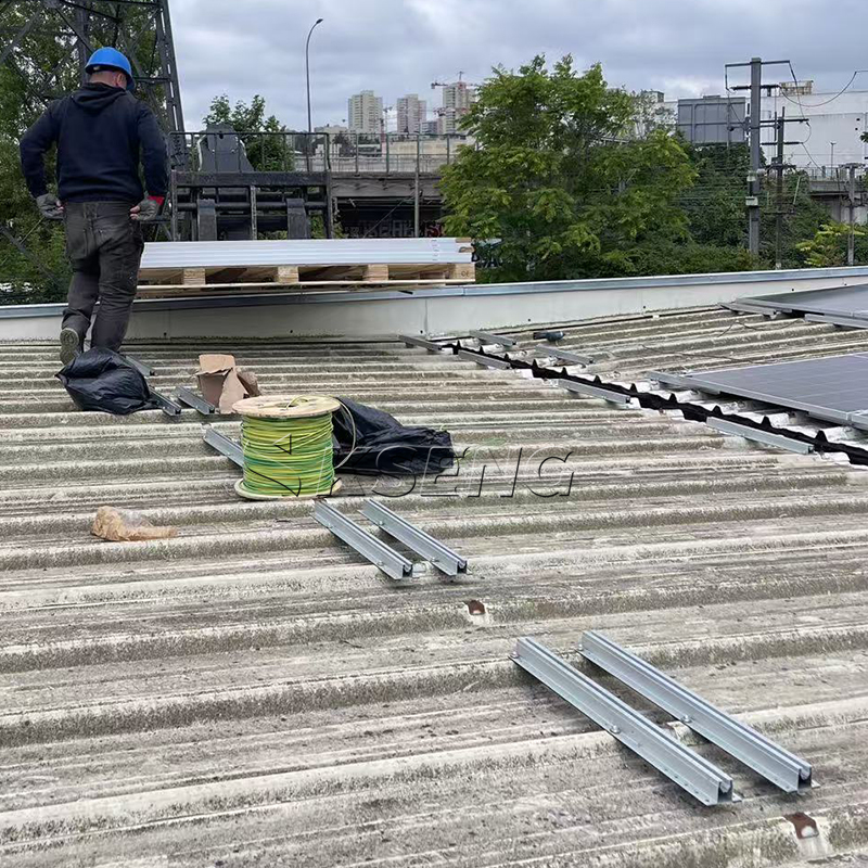 Kit de mini rail solaire en aluminium Syst&egrave;me de montage PV sur toit en m&eacute;tal