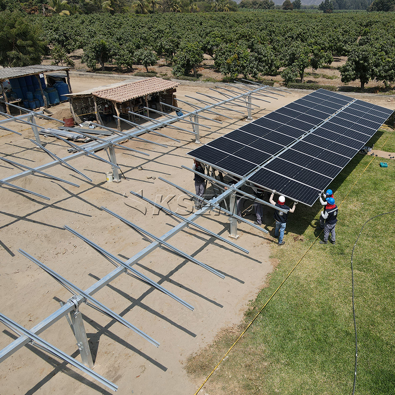  Structure fixe r&eacute;glable de support solaire de b&acirc;ti au sol