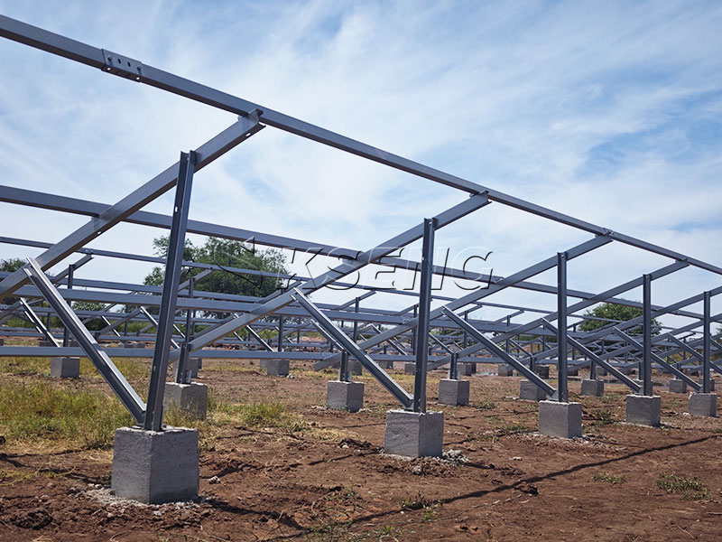 Gros plan sur les composants de montage solaire en acier Kseng-Zn-Al-Mg-pour-le-projet-au-Mexique