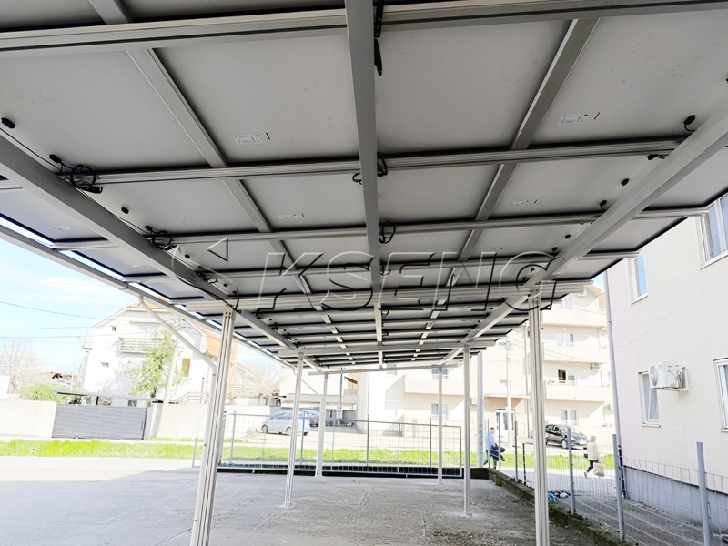 Abri-solaire-pour-6-voitures-en-Serbie
