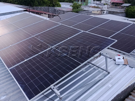 Kseng-adjustable-solar-mounting-system-installed-on-metal-roof-in-El-Salvador.png