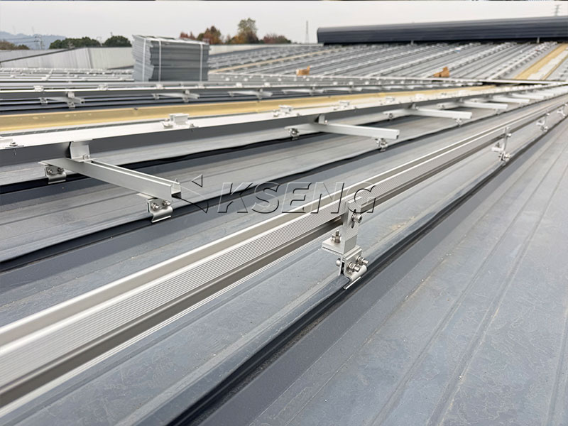 Kseng-Energy-solution-de-montage-solaire-sans-p&eacute;n&eacute;tration-pour-toits-m&eacute;talliques