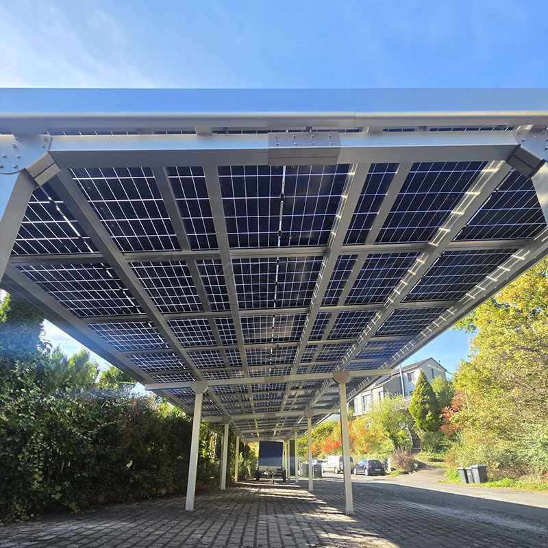 Syst&egrave;me de montage pour abri de voiture solaire commercial et industriel
